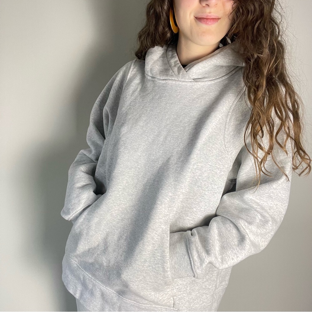 Lululemon loungeful hoodie size 12